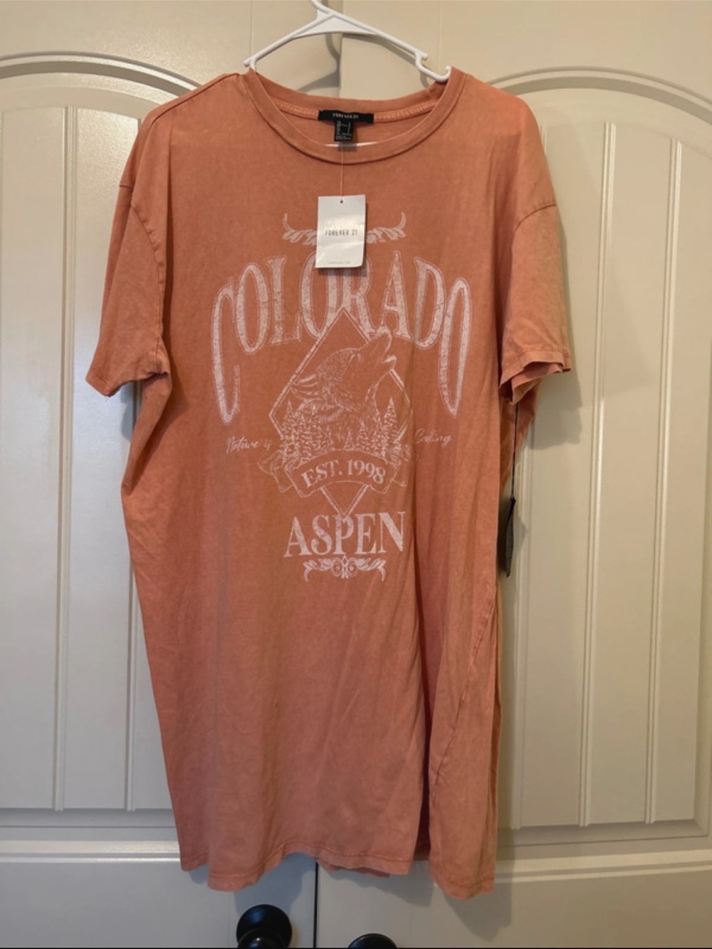 Forever 21 Women’s Aspen Colorado Graphic Tee - Coral/Peach